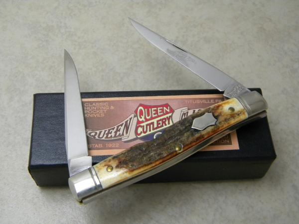 Queen City Titusville PA #27 Classics Burnt Stag Muskrat Knife NIB Queen City Titusville PA #27 Classics Burnt Stag Muskrat Knife NIB
