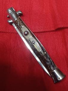 11" Vintage Stiletto Italy Stag horn. 