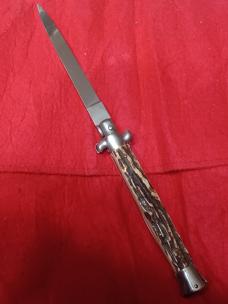 11" Vintage Stiletto Italy Stag horn. 
