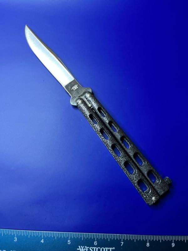 Bear and Son USA Butterfly 4" Blade/ Silvervein Scales Bear and Son USA Butterfly 4" Blade/ Silvervein Scales