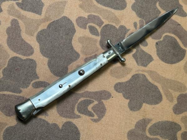 Vintage 1960s Italian Swing Guard Stiletto 28cm Cracked Ice Scales Vintage Swedge INOX PATENT 