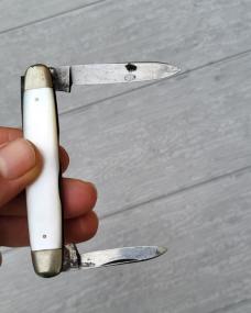3 3/8" I*XL George Wostenholm 2-Blade Pen Knife, Made in Sheffield , Nice Genuine Pearl Handles
