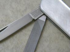 Victorinox Switzerland Pearl SD Classic Small Multi Tool Swiss Army Knife 