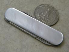 Victorinox Switzerland Pearl SD Classic Small Multi Tool Swiss Army Knife 