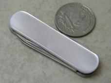 Victorinox Switzerland Pearl SD Classic Small Multi Tool Swiss Army Knife 