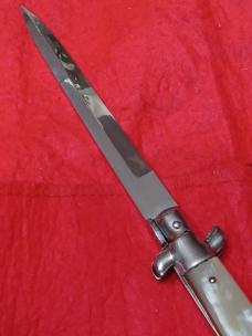 11" Stiletto Italy honey horn. 