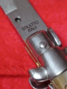 11" Stiletto Italy honey horn. 