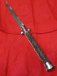 11" Stiletto Italy Stag horn. 