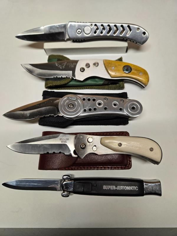 Lot of 5 budget switchblade knives
