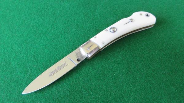 AKC Italy SPEED HUNTER Automatic Lock Back White Scales MINT !