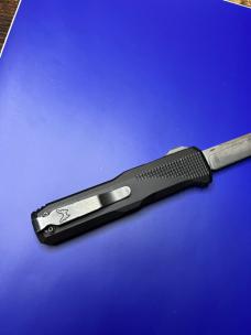 Benchmade 4600 PhaetonOTF Automatic Knife Satin Blade
