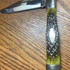 OLD LARGE QUEEN GREEN BONE HANDLES