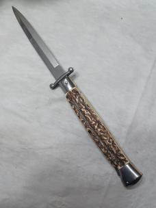 Frank B. 11" Stag horn swinguard. 