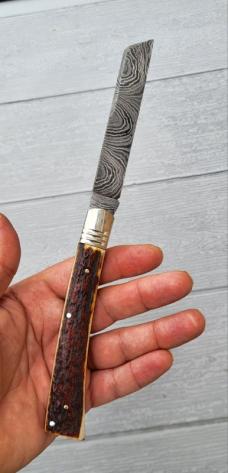 4 3/4" Custom Handmade Pocket Knife, Nice Pattern Damascus blade with Filework
