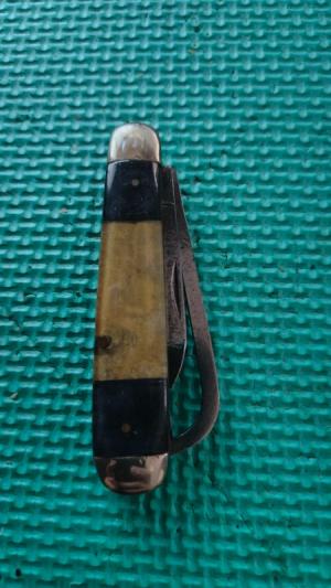 Rooster knife