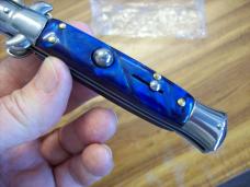  AKC Italy 9 Inch Stiletto Automatic W/Bayonet Blade Blue Swirl Composition UNUSED!