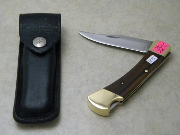 Buck USA 3rd Version Wood Lockback Knife in Pouch c. 1968-70 Buck USA 3rd Version Wood Lockback Knife in Pouch c. 1968-70