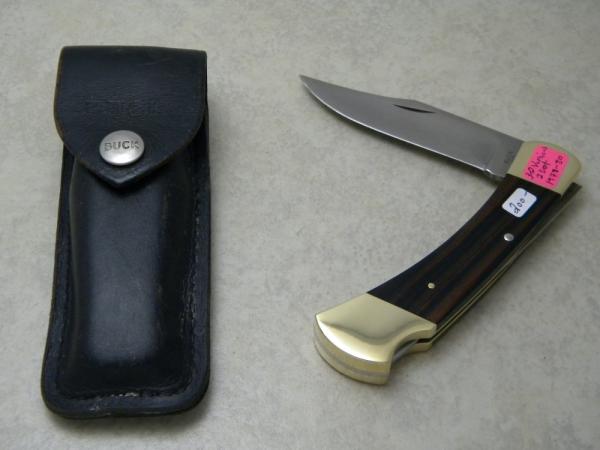 Buck USA 3rd Version Wood Lockback Knife in Pouch c. 1978-80