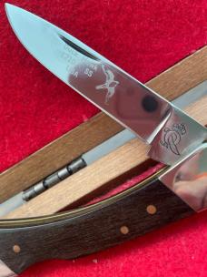 Queen Lockback #1210 Duck Hawk Series