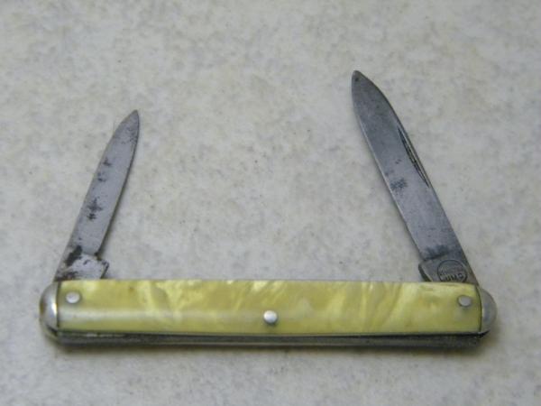Remington UMC R6905 Celluloid Pen Knife c.1930's Remington UMC R6905 Celluloid Pen Knife c.1930's