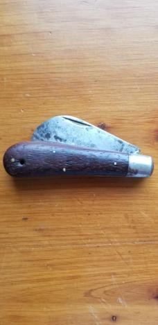 BOKER 9215 HAWKBILL PRUNER (Walnut wood handle)