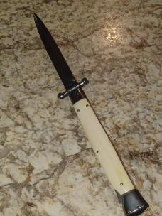 Frank B. 11" Camel Bone  swinguard. 