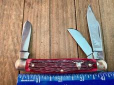 Hen and Rooster Cattle Rustler Stockman Red Jigged Bone Steer Head Shield