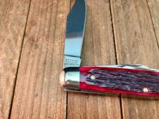 Hen and Rooster Cattle Rustler Stockman Red Jigged Bone Steer Head Shield