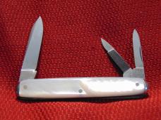  VINTAGE IXL GEORGE WOSTENHOLM SHEFFIELD ENGLAND GENUINE PEARL WHITTLER ( CHECK OR MONEY ORDER