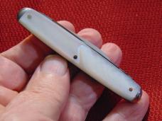  VINTAGE IXL GEORGE WOSTENHOLM SHEFFIELD ENGLAND GENUINE PEARL WHITTLER ( CHECK OR MONEY ORDER