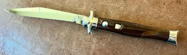 Colonial Shur-Snap Bowtie Fishtail Switchblade Knife, Unused Colonial Shur-Snap Bowtie Fishtail Switchblade Knife, Unused