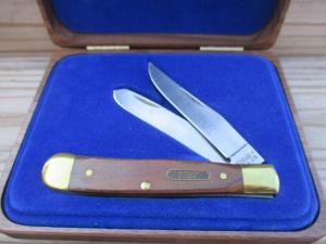 Schrade USA Trapper and Oak Display Box