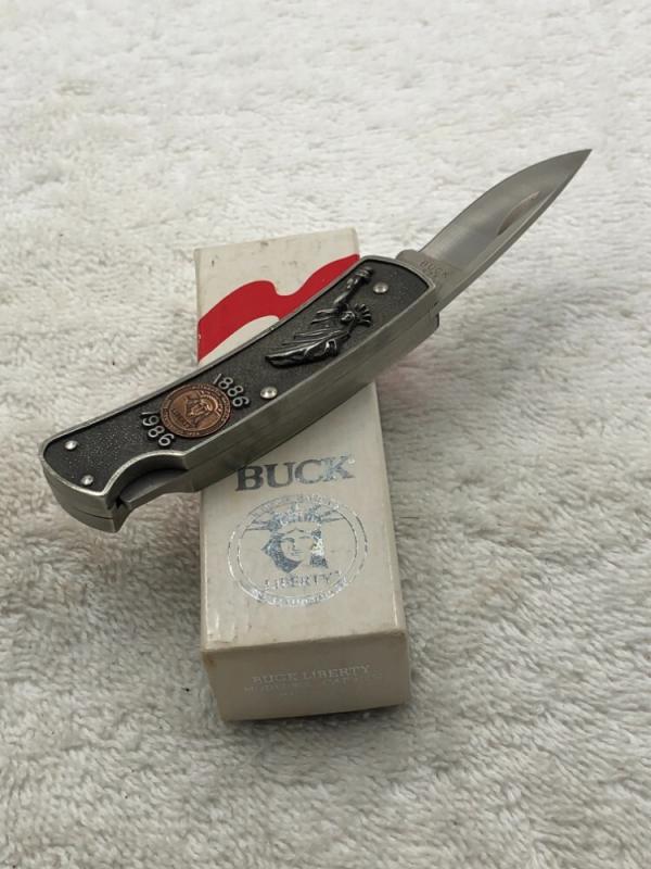 Buck Model 825 100th Anniversary Statue Of Liberty  Commemorative Lock Back Knife