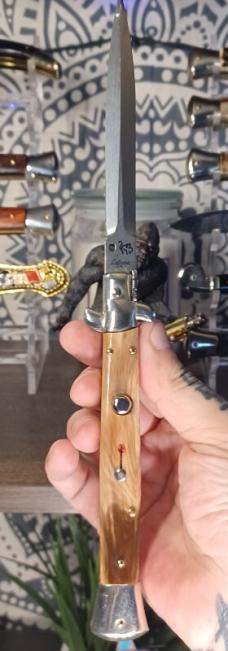2013 MINT CONDITION 11INCH LATAMA SWIVEL BOLSTER IN BEAUTIFUL FRENCH TIP HORN AND FREE...