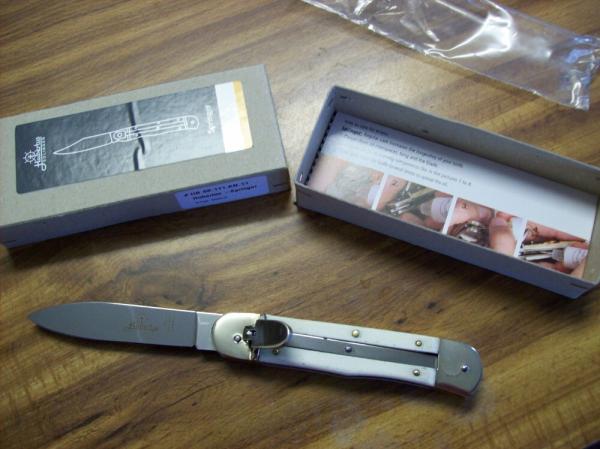 Hubertus Knife Solingen, Germany Large Size 11 White Bone Spear-Point UNUSED NIB Hubertus Knife Solingen, Germany Large Size 11 White Bone Spear-Point UNUSED NIB