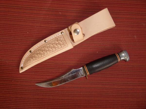 Vitage Ka-Bar Cleaveland Ohio 1233 Upswept Hunter Fixed Blade Knife W/New Leather Sheath Vitage Ka-Bar Cleaveland Ohio 1233 Upswept Hunter Fixed Blade Knife W/New Leather Sheath