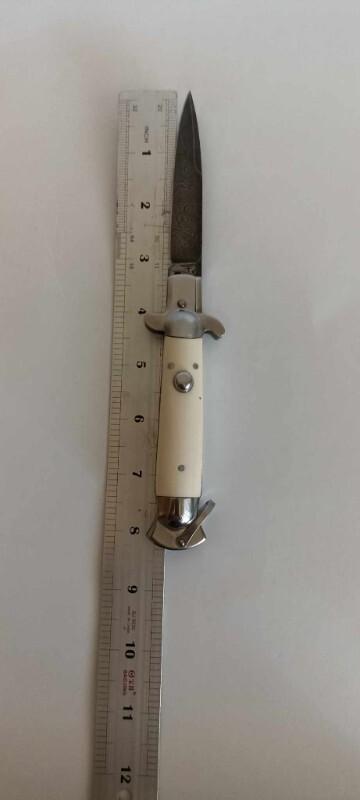 8 inch Switchblade knife Flint 2 Damask steel acrylic handles 8 inch Switchblade knife Flint 2 Damask steel acrylic handles