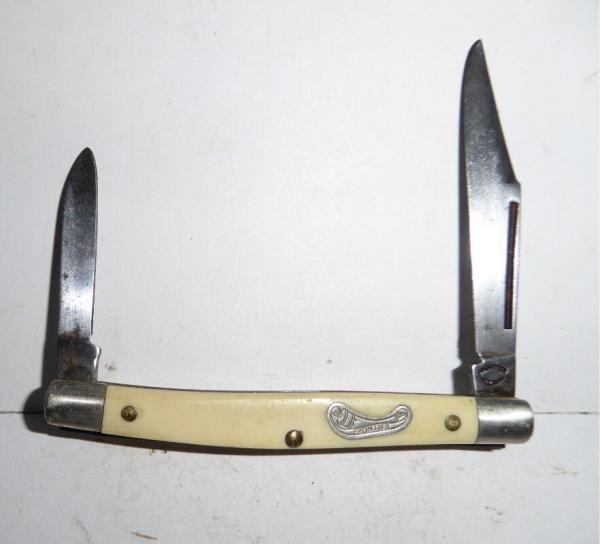 Vintage Frontier 40P2 Slim Serpentine Pen Knife Pocketknife by Imperial Circa 1960's-70's Vintage Frontier 40P2 Slim Serpentine Pen Knife Pocketknife by Imperial Circa 1960's-70's