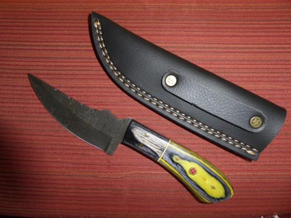 Custom Hand Made Damascus Fixed Blade Knife with Leather Sheath NEW
