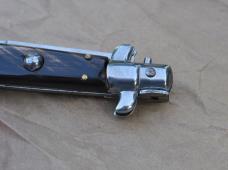 Italian Stiletto Older Mottled Horn 4 3/4" Closed Unused Works As Intended                  