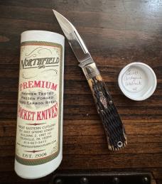 Great Eastern Cutlery #72 Antique Walnut Wharncliff Blade
