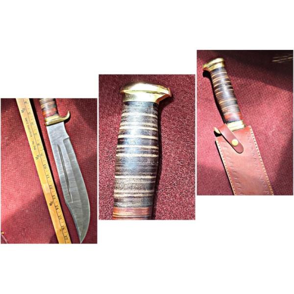 Damascus CROCODILE hunter bowie knife.  Hand Made hand forged. Leather rings handle.Brass pommel 