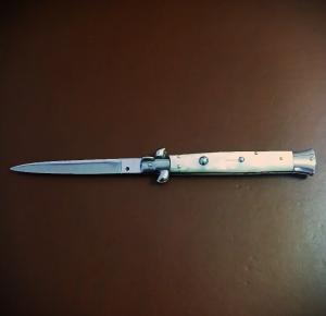 "SUPER NICE" OLD 11" IMATATION PEARL STILETTO ROSTFRIE FLATBLADE.
