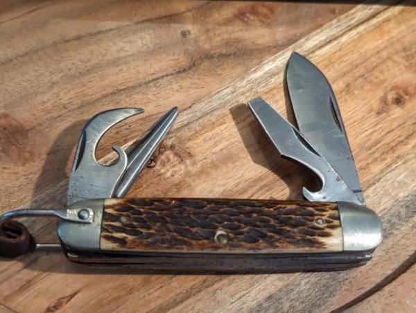 Quality Mid Century Scout Style Jigged Bone Handle Utility Knife