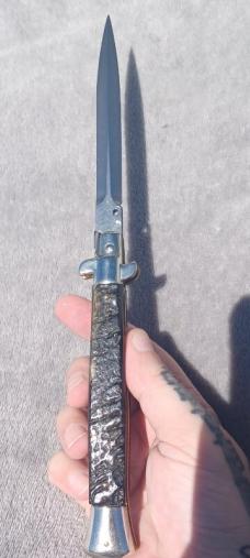 LATAMA 11INCH PICKLOCK IN RAMS HORN (MINT CONDITION)
