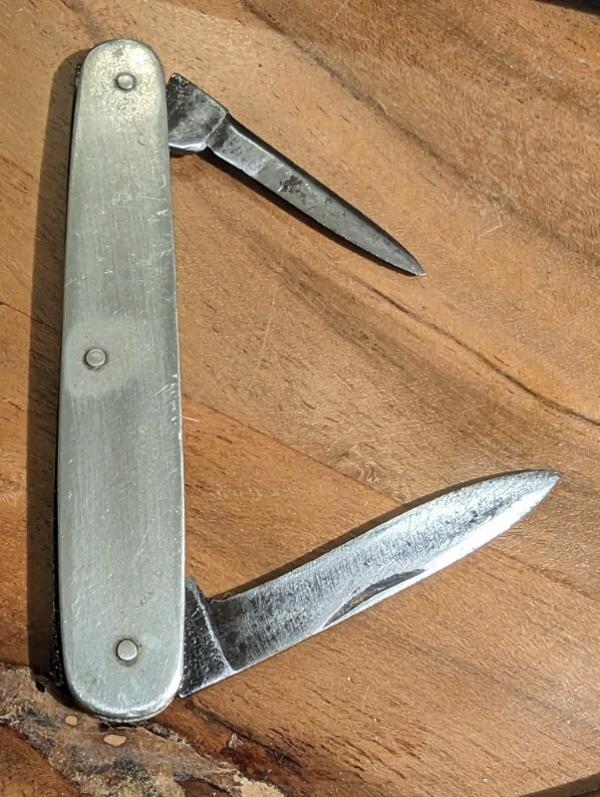 Rare IXL Wostenholm Sheffield, England 2 Blade Pen Knife