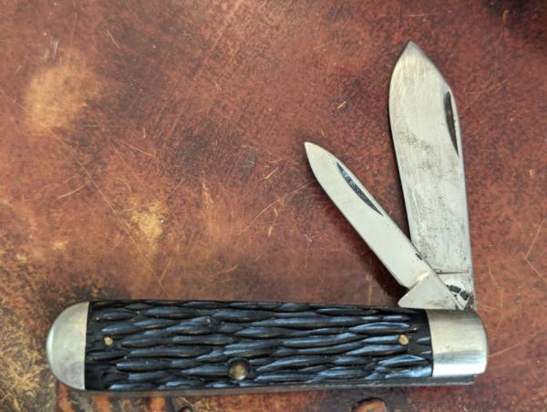 1930-1950 PAL Cutlery 2 Blade Jigged Handle Jack Knife 