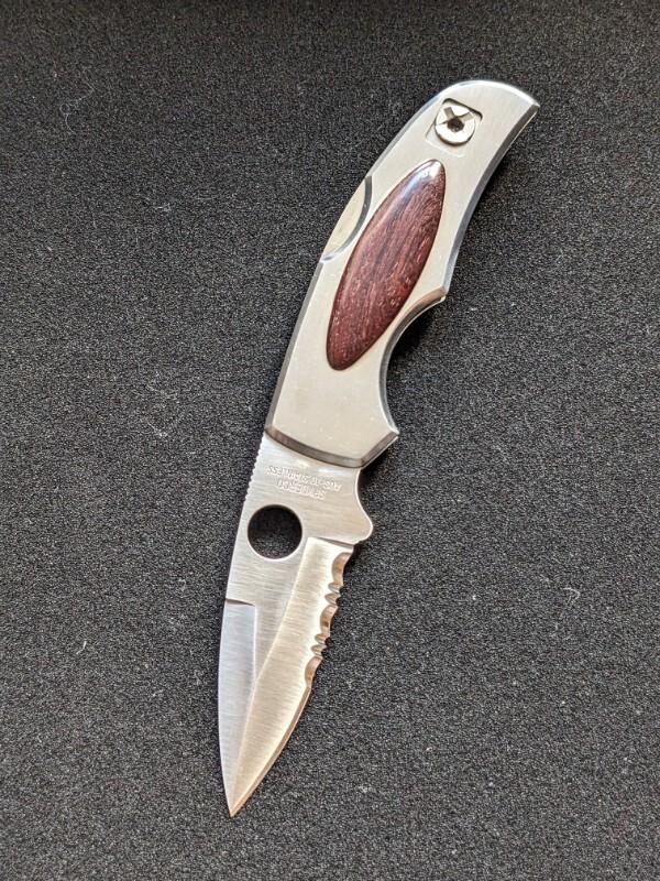 Spyderco Native with an unusual handle