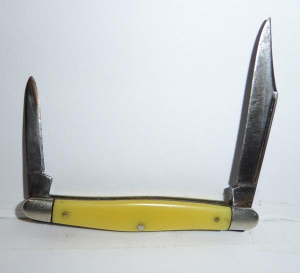 Vintage #48 Camillus 2-Blade Knife With Long Pull Blade 1960's-1970's 2-3/4"