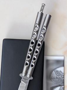 NIB Benchmade 43DM #93 of 100 made Ladder Damascus blade, Exquisite and Rare Beast 